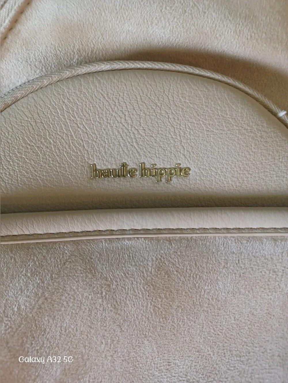Haute Hippie Beige Sling Crossbody Bag Adjustable Detachable Strap Zip Gold